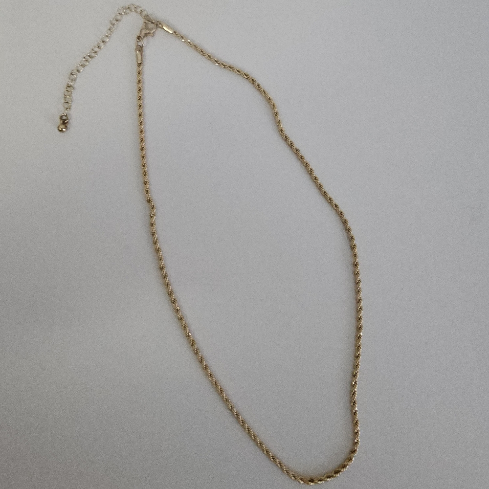 Elegant Gold Chain Necklace